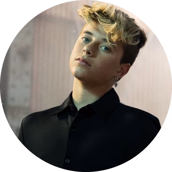 Gavin Magnus